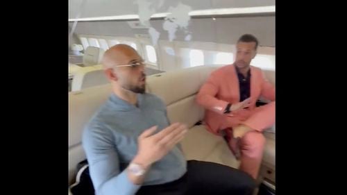 UPDATE VIDEO  Frații Tate au plecat spre Dubai cu un jet privat / Celor doi li s-a prelungit măsura controlului judiciar