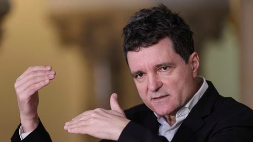 Sondaj IRSOP - Finală prezidenţială George Simion - Nicuşor Dan. Crin Antonescu, pe locul 4 în intenţiile de vot la alegerile prezidenţiale