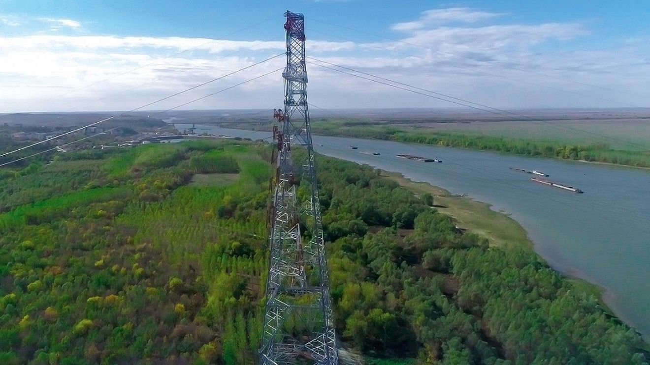 Amenzi de peste 500.000 de lei, date de ANPC după controale la peste 100 de furnizori de energie electrică din toată ţara/ Printre nereguli: nu erau emise facturile conform contractelor încheiate, nu erau informaţi consumatorii cu privire la preţul final