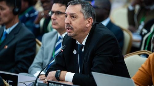 VIDEO Discursul ministrului Daniel David la UNESCO, rescris în versiunea oficială publicată pe site-ul Ministerului Educației