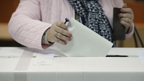 Sondaj Avangarde: PSD conduce cu 31% în intenția de vot, urmat de PNL cu 21%, AUR cu 19% și USR cu 13%
