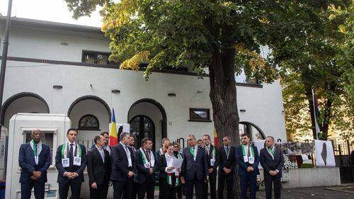 FOTOGALERIE Diplomați din 21 de țări islamice au mers vineri la Ambasada Palestinei în semn de solidaritate