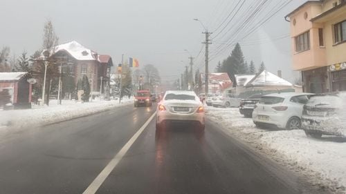 Gradul de ocupare a depăşit 90% în principalele staţiuni montane de pe Valea Prahovei, în vacanţa de Revelion (asociaţie)