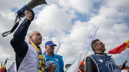 Protest al sindicaliștilor de la Cartel Alfa în fața Palatului Cotroceni