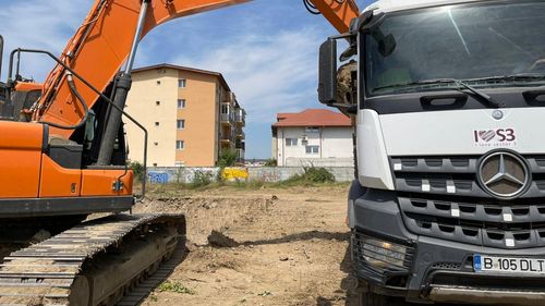 Viceprimarul Sectorului 3 acuză că firma părinților primarului Robert Negoiță a închiriat de la o firmă a primăriei mai multe utilaje de construcție