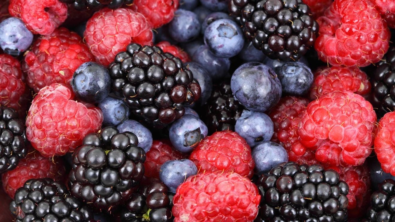 Consumul regulat de fructe poate proteja plămânii de poluare, arată un studiu britanic