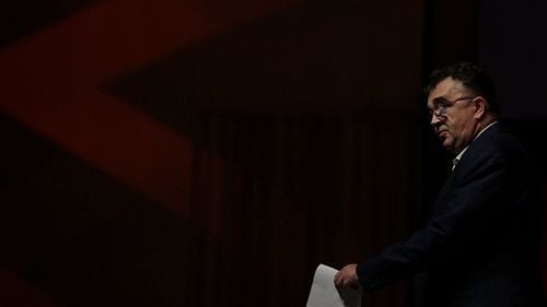 Marian Oprișan le-a scris pe Facebook celor care l-au huiduit la congres: Prieteni, nu pot să spun că m-a surprins, dar m-a întristat