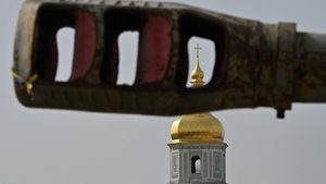 Nicolae Ciucă: Va trebui probabil să trăim ani de zile cu o Rusie agresivă în proximitate. Vom trăi în continuare cu ameninţări hibride  / ”România va avea cea mai mare fabrică de pulberi din Europa”