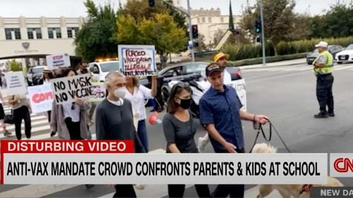 Copiii și școlile devin țintă în campaniile de dezinformare ale mișcărilor anti-vaccin, pe fondul eforturilor de vaccinare a elevilor – analiză CNN