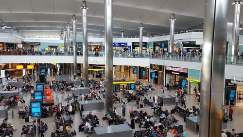 Marea Britanie: Polițiștii de frontieră din aeroporturi intră în grevă, în perioada sărbătorilor de iarnă, anunță sindicatul PCS