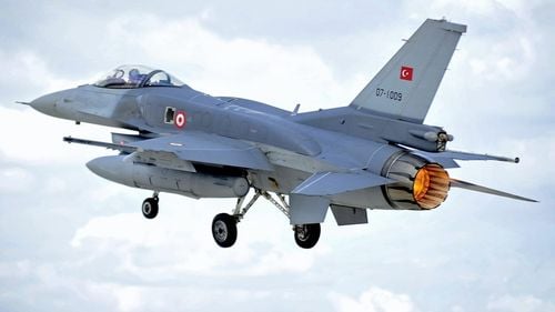 Exercițiu militar aerian în România cu avioane din șapte țări NATO