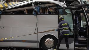 Constanţa: Accident între un autocar şi un microbuz, cu 37 de persoane implicate / A fost activat Planul Roşu de intervenţie