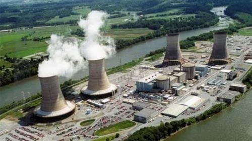 Tinerii activiști pentru mediu cer Greenpeace să renunțe la "opoziția de modă veche și neștiințifică față de energia nucleară"