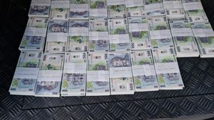 ”Eu n-am văzut în viața mea atâția bani”, spune Marcel Ciolacu despre valiza cu presupusa șpagă a lui Dumitru Buzatu, baronul de Vaslui/ ”Nimeni cu probleme penale nu se va afla pe listele PSD”