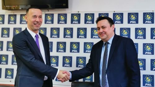 Război între liberali. Primarul Ploieştiului (PNL) cere preşedintelui CJ Prahova, condus de liberalul Iulian Dumitrescu, şi consilierilor judeţeni să se „trezească” şi să facă demersuri pentru ca oraşul să nu rămână fără agent termic iarna viitoare