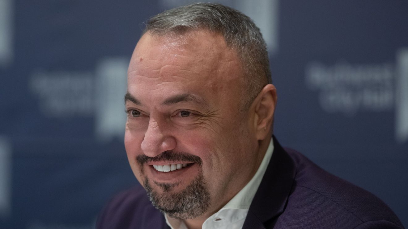 Buletin de București: Salariul directorului STB s-a mărit de 4 ori în mai puțin de doi ani / A ajuns la 12.000 de euro pe lună / Recent, și-a renovat biroul cu 153.000 de euro