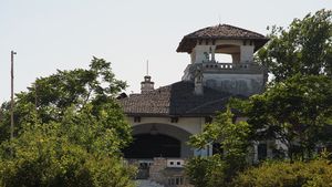 Primăria Constanța cumpără curtea Palatului Regal din Mamaia la prețul cu care a fost vândută de administrația Mazăre, acum 20 de ani
