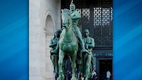 Efectele cancel culture: Statuia fostului preşedinte american Theodore Roosevelt de la New York, în curs de demontare/ Este considerată degradantă pentru că apar un afro-american și un amerindian
