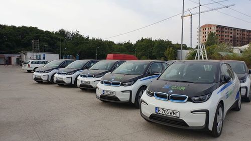 Afacere de lux a unei companii a Primăriei București: a cumpărat cu jumătate de milion de euro 15 BMW-uri electrice pentru a le închiria bucureștenilor, dar refuză să spună câți bani a câștigat