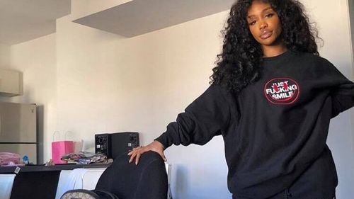 Nominalizările la Premiile Grammy 2024: Artista SZA conduce cu 9 selecţii, Phoebe Bridgers o urmează cu 7 propuneri