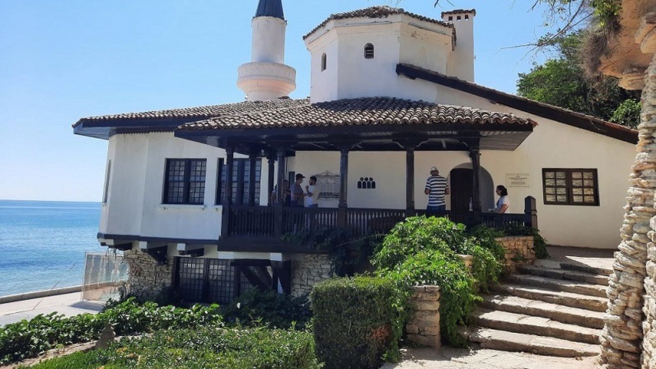 Destinație de weekend: Castelul de la Balcic găzduiește Zilele Culturii Românești