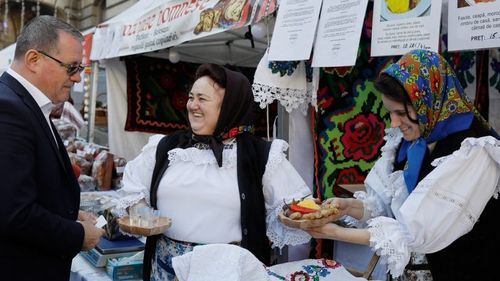 EXCLUSIV: Coaliție PSD - PNL pentru ca medicii veterinari să aibă monopol pe farmaciile și cabinetele veterinare și pe tratamentul animalelor. Tehnicienii și asistenții veterinari nu vor mai putea trata animalele decât în prezența medicului