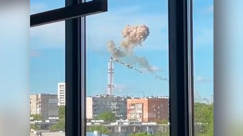 VIDEO Momentul în care turnul de televiziune din Harkov se dărâmă după un atac rusesc