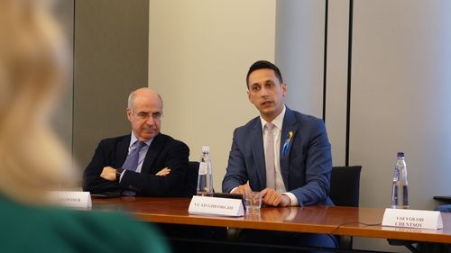 VIDEO Europarlamentarul USR, Vlad Gheorghe, după veto-ul Austriei împotriva admiterii României în Schengen: Bode și Aurescu trebuie demiși / Un eșec anunțat al președintelui Iohannis și al miniștrilor săi