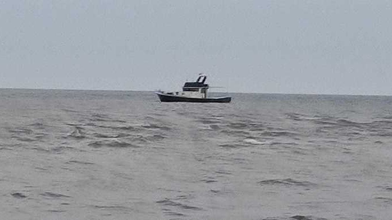 Intervenţie pe Marea Neagră pentru salvarea a zeci de migranţi afro-asiatici, aflaţi într-o ambarcaţiune