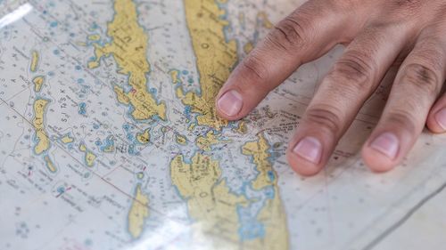 Proiect: Istoria și Geografia rămân obligatorii în toți anii de liceu, pentru elevii de la real, uman și tehnologic - planuri-cadru 2025 / În variantele din ianuarie, aceste discipline nu mai apăreau la clasele XI-XII