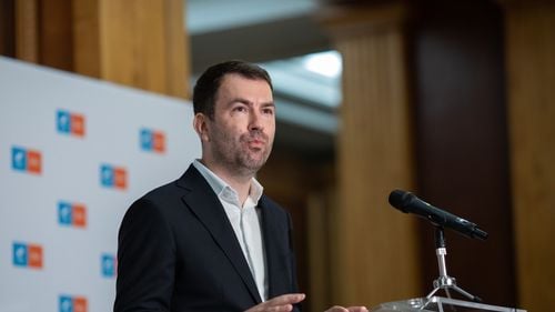 Drulă îi răspunde Ministrului Transporturilor: Pentru drumul de mare viteză Craiova - Lugoj termenul pentru studiul de fezabilitate era de 3 ani, nu de 4, cum minte Grindeanu