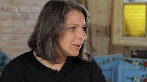 VIDEO Femeia care de aproape 20 de ani dă viață unui sat din Transilvania: „Nu poți să trăiești fericit într-o comunitate nefericită”