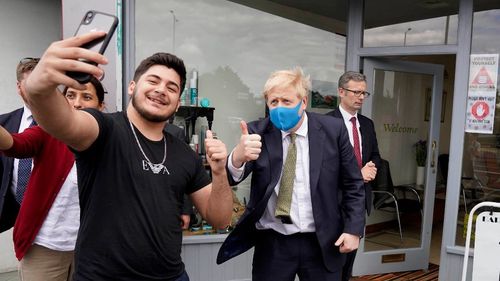 Noi reguli împotriva COVID-19: Adunările cu mai mult de șase persoane, interzise în Anglia din 14 septembrie