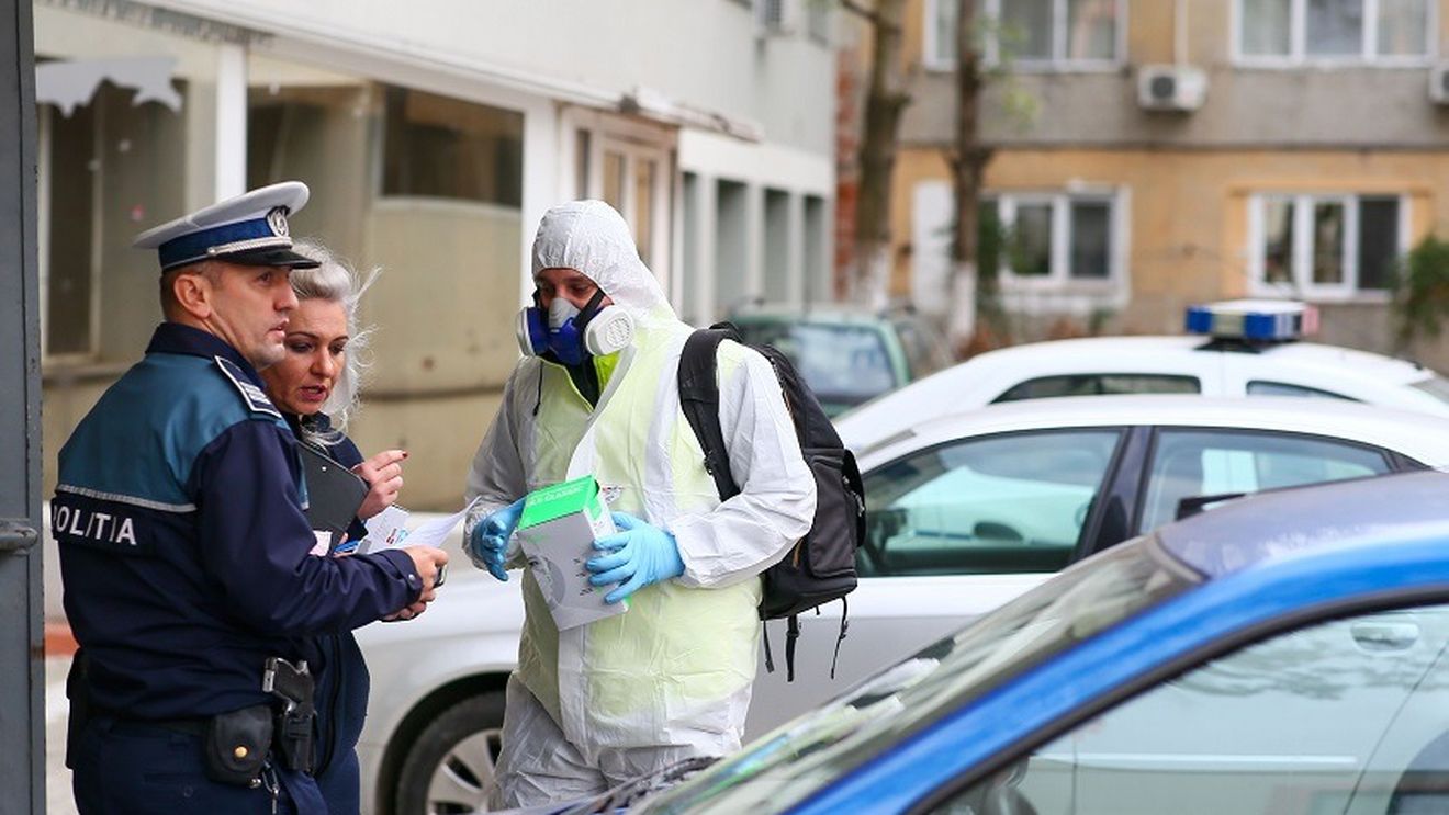 Ministerul Apărării trimite o echipă de specialişti la Timişoara, pentru verificări suplimentare în blocurile în care s-a făcut dezinsecţie şi deratizare şi unde trei oameni au murit