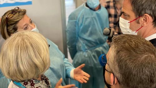 3.000 de infirmieri din Franța au contractele de muncă suspendate până se vaccinează