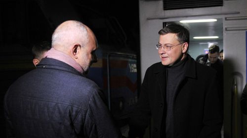 Comisarul european pentru comerț vizitează Kievul pentru a discuta despre sprijinul acordat Ucrainei