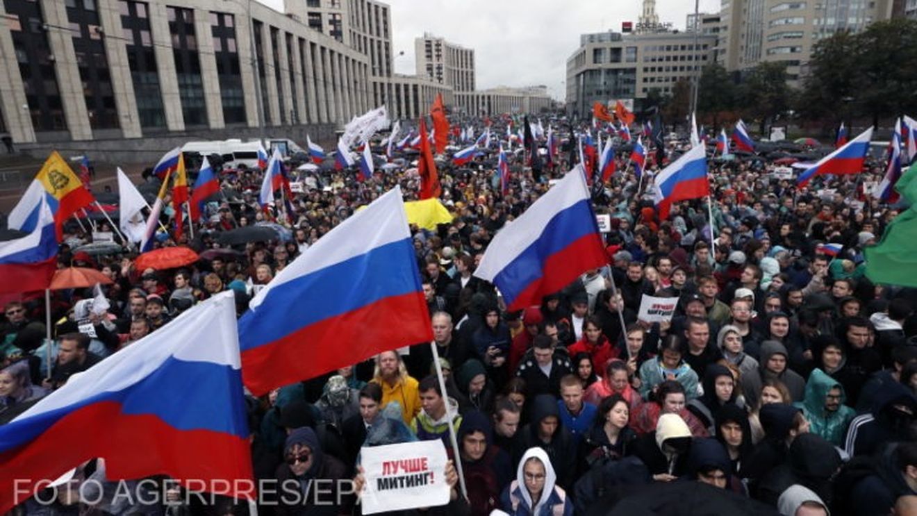 O nouă manifestație de amploare în Moscova: 20.000 de ruși au cerut eliberarea protestatarilor arestați în vară