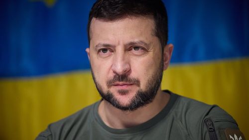 Zelenski după atacurile ruşilor la Zaporojie: Când cineva vrea să negocieze, nu procedează astfel / Iar când cineva este un terorist, exact aşa procedează / Cel puţin 14 oameni au murit după atacurile ruşilor la Zaporojie asupra clădirilor rezidenţiale