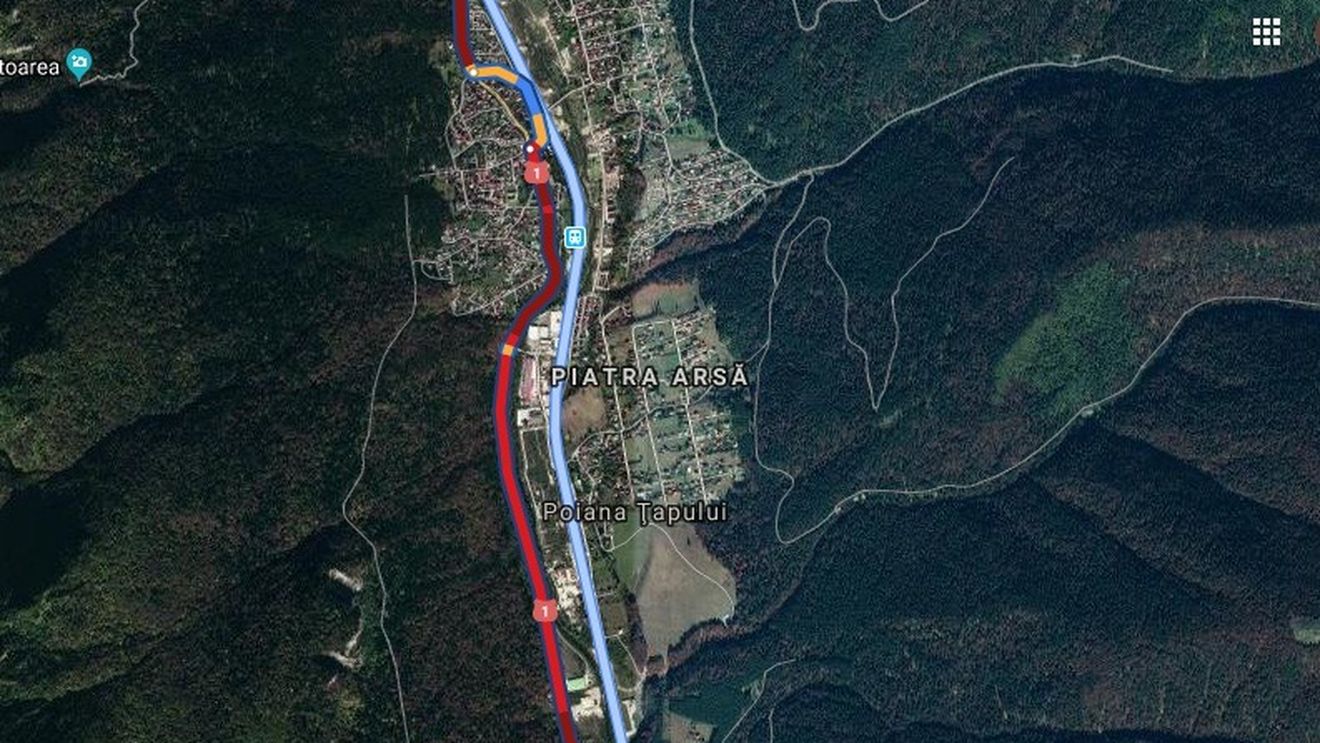 Trafic infernal pe Valea Prahovei și pe mai multe drumuri naționale din țară, în mini-vacanța de Sfânta Maria. La frontiera de la Giurgiu, numărul de mașini este de 7 ori mai mare decât într-o zi normală