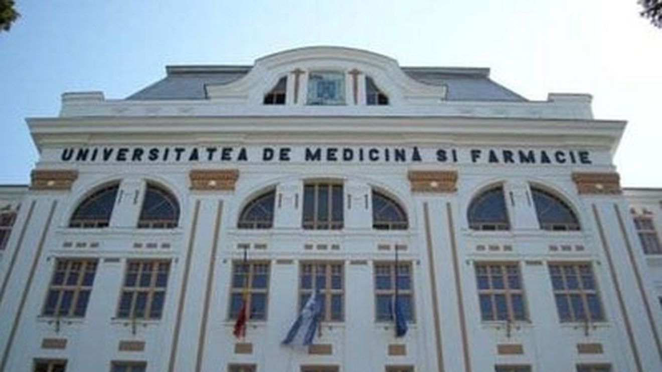 Miting de protest, fără studenţi şi profesori, pentru înfiinţarea unei facultăţi maghiare la Universitatea de Medicină din Târgu Mureş