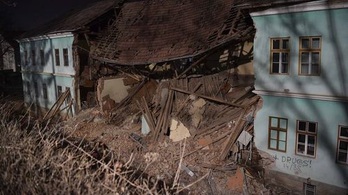 Clădirea internatului din Odorheiu Secuiesc care s-a prăbușit aparține Arhiepiscopiei Romano-Catolice de la Alba Iulia / Arhiepiscopul Gergely Kovács: „Am aflat cu durere despre tragedie și am mers imediat la fața locului”