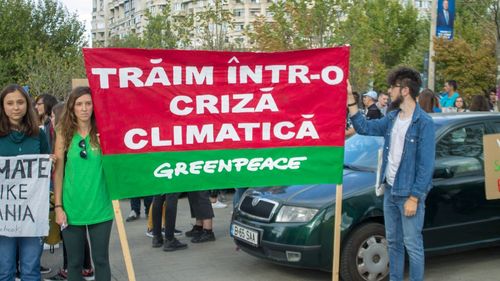 Marș pentru oprirea combustibililor fosili în București organizat de un ONG de mediu / Bankwatch a canalizat protestul împotriva exploatării gazelor naturale în Netpundeep de către OMV-Petrom începând cu anul 2027