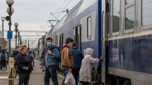 CFR suplimentează cu vagoane trenurile care merg spre Valea Prahovei şi litoral