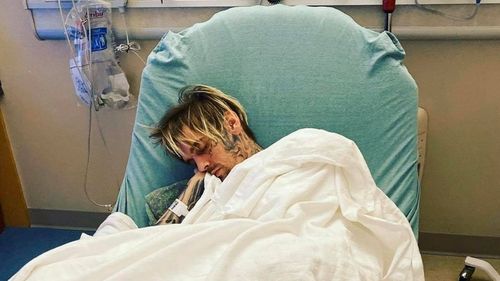 Cântăreţul american Aaron Carter, fratele mai mic al lui Nick Carter de la Backstreet Boys, a murit la 34 de ani / A avut în trecut multe probleme cu autorităţile, mai ales pentru deţinere de stupefiante şi conducere periculoasă