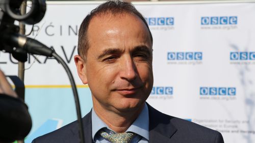 Rusia încearcă să plaseze un prezumtiv spion rus în fruntea misiunii OSCE din Serbia