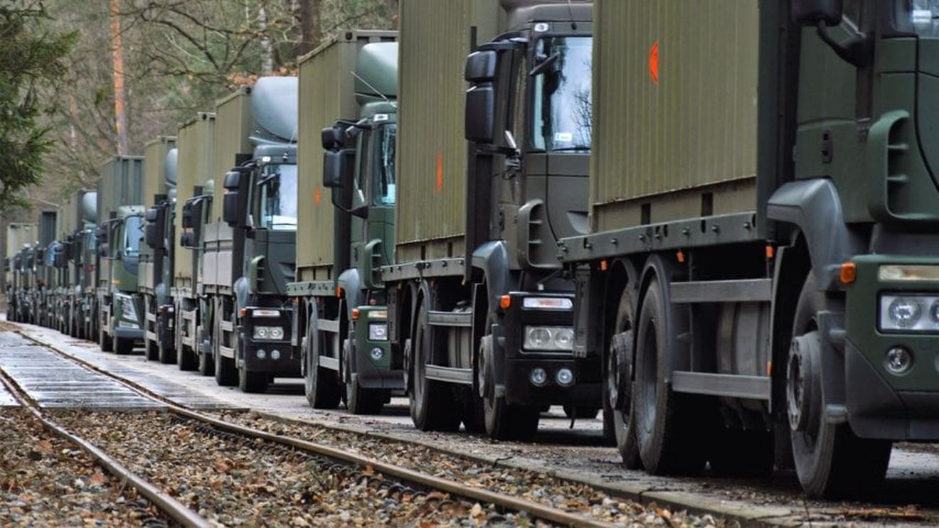 Polonia a trimis un convoi cu armament Ucrainei/ Ministrul Apărării de la Varșovia: A ajuns deja la vecinii noștri. Susținem ucrainenii, suntem solidari și ferm împotriva agresiunii rusești