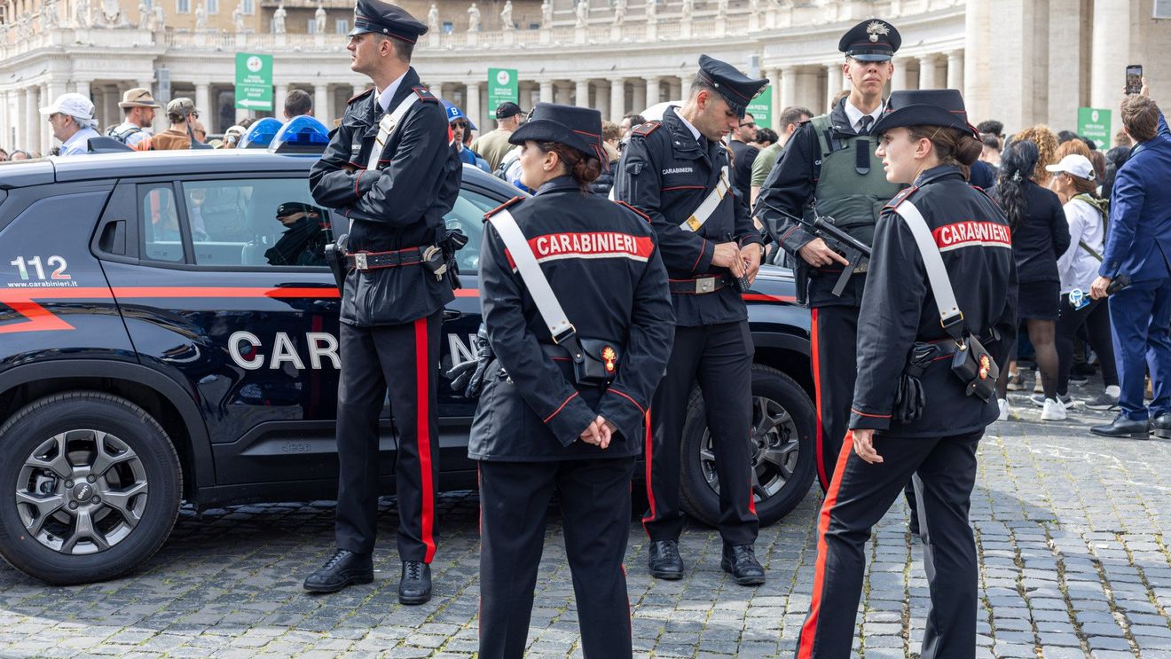 Trei poliţişti au fost ucişi, iar alţi zece răniţi în urma unei explozii în Italia / Două persoane au fost reținute sub suspiciunea că ar fi provocat deflagrația