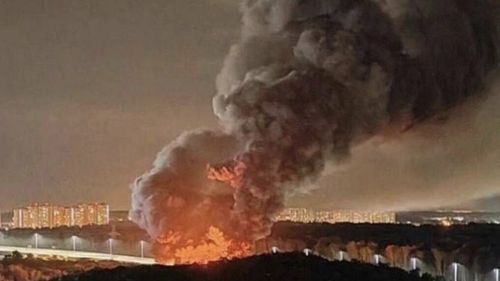 Infrastructuri energetice au luat foc în regiuni ruse după atacuri cu drone dinspre Ucraina