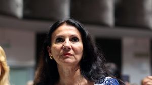 Avocatul Sorinei Pintea a depus sesizare la Avocatul Poporului, acuzând că aceasta a fost privată de hrană în arest