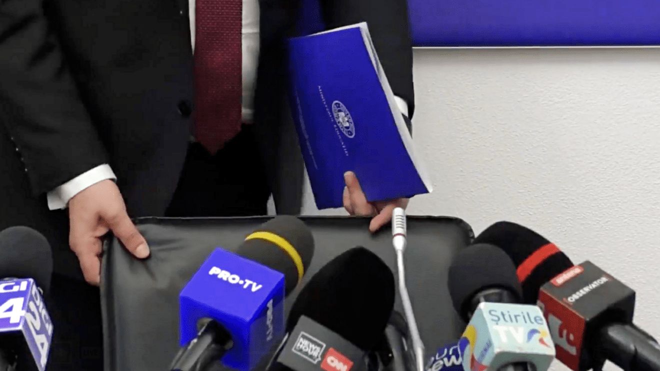 CJ Buzău rămâne fără conducere: vicepreședintele Claudiu Damian pleacă pentru un post de secretar de stat în Ministerul Sănătăţii / Președintele Lucian Romașcanu e propunerea României pentru Curtea de Conturi a UE